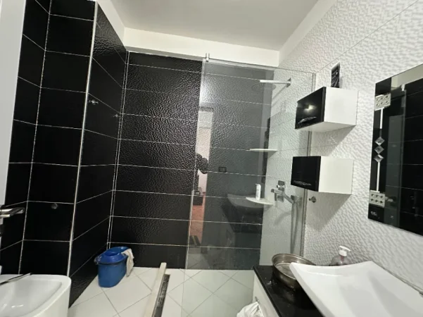 Tirane, jepet me qera 2+1 Kati 9, 72 m² 400 € (TEODOR KEKO)