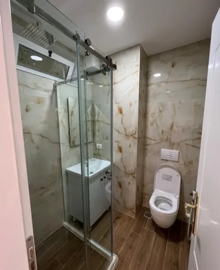 Tirane, jepet me qera apartament 2+1 Kati 4, 115 m² 1.200 € 