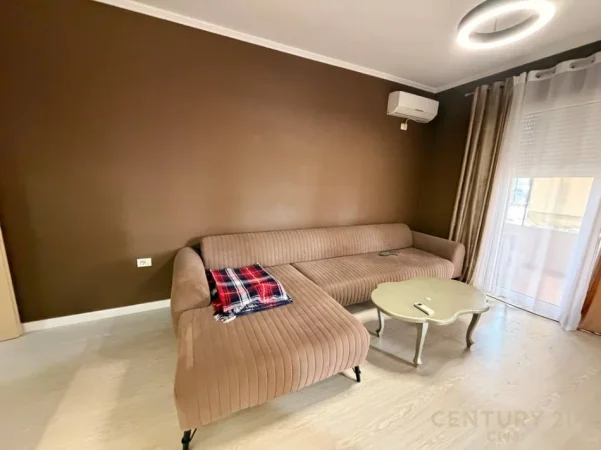 Tirane, jepet me qera apartament 2+1 Kati 1, 70 m² 650 € (Kopshti Botanik)