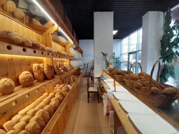 Tirane, shitet ambjent biznesi Kati 0, 72 m² 200.000 € (DON BOSKO)