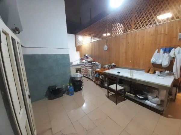 Tirane, shitet ambjent biznesi Kati 0, 72 m² 200.000 € (DON BOSKO)