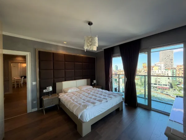 Tirane, jap me qera apartament 2+1+Ballkon Kati 8, 147 m² 3.000 € (Ambasador3)