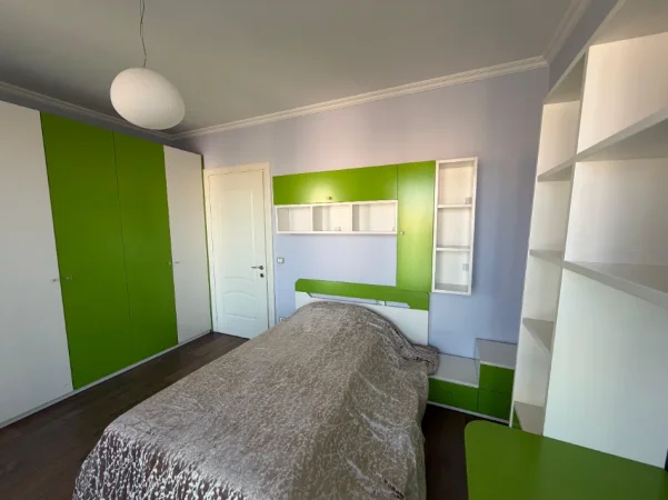 Tirane, jap me qera apartament 2+1+Ballkon Kati 8, 147 m² 3.000 € (Ambasador3)