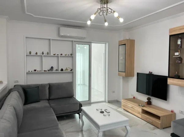 Tirane, jap me qera apartament 2+1 Kati 4, 115 m² 1.200 € 