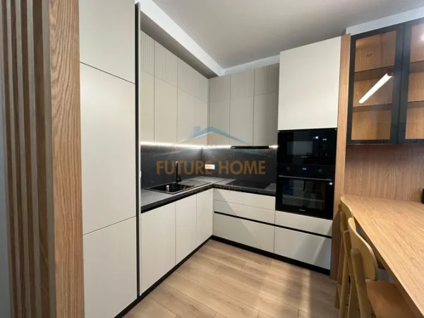 Tirane, jepet me qera apartament 1+1 Kati 4, 58 m² 850 € (KOMUNA E PARISIT)