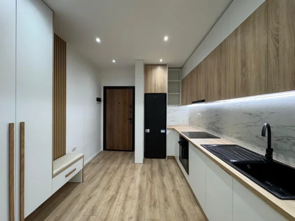 Tirane, shitet apartament 1+1+Ballkon Kati 5, 67 m² 175.000 € (Rruga Fortuzi)
