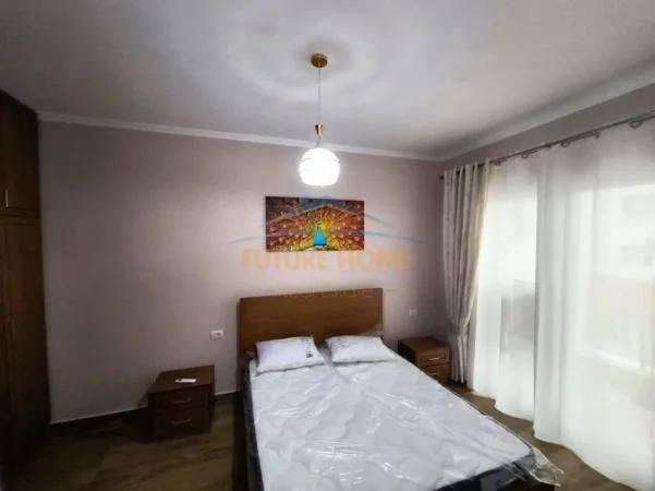 Tirane, jepet me qera apartament 1+1+PARKIM , Kati 4, 66 m² 800 € (ZOGU I ZI)