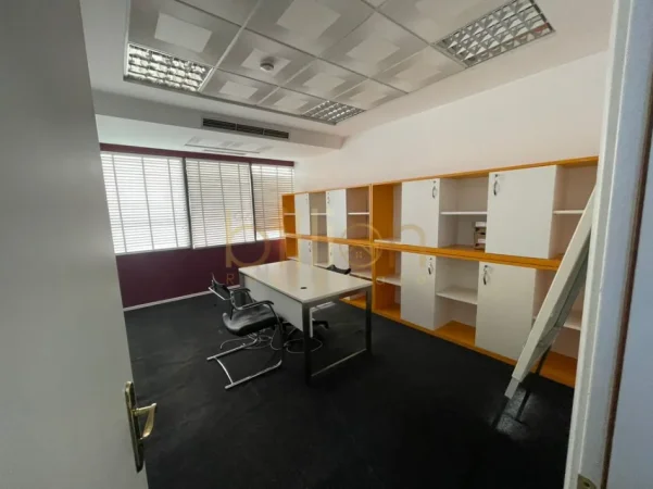 Tirane, jepet me qera , 118 m² 2.500 € (Bulevardi Deshmoret e Kombit)