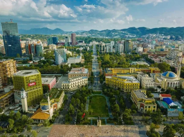 Tirane, shes dyqan Kati 0, 200 m² 850.000 € (Blloku)