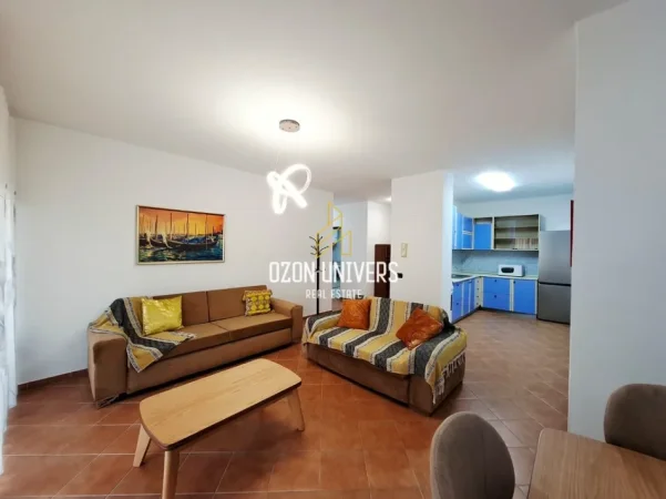 Tirane, jepet me qera apartament 2+1 Kati 3, 115 m² 650 € (Myslym Shyr)