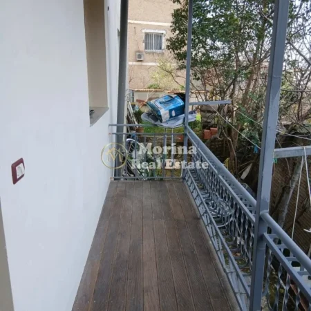 Tirane, jepet me qera apartament 1+1 Kati 1, 60 m² 350 € (Kinostudio)