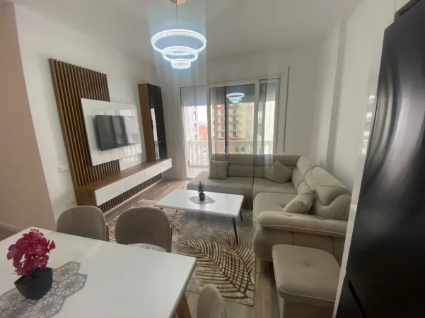 Tirane, jepet me qera apartament 3+1 Kati 3, 117 m² 57.000 € (Rrethi Ullirit)