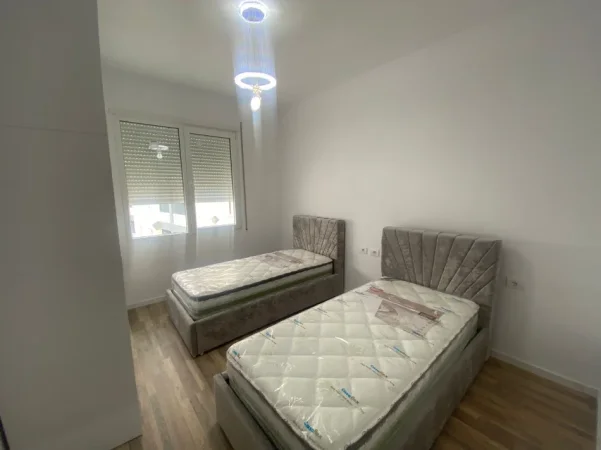 Tirane, jepet me qera apartament 3+1 Kati 3, 117 m² 57.000 € (Rrethi Ullirit)