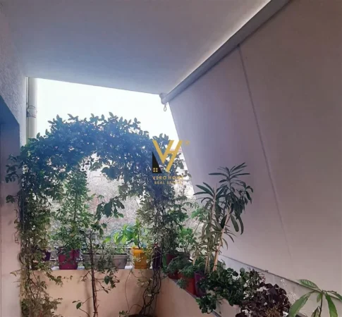 Tirane, shitet apartament 2+1+Ballkon Kati 3, 99 m² 160.000 € (FRESKU)