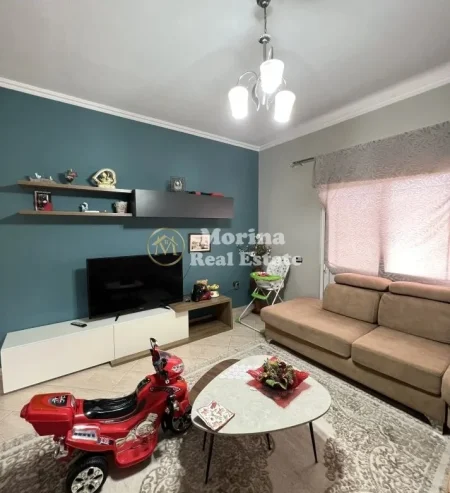 Tirane, jepet me qera apartament 2+1 Kati 3, 100 m² 450 € (Yzberisht)