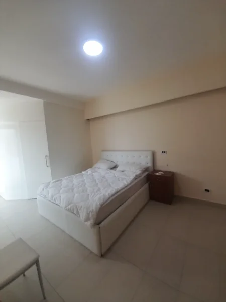 Tirane, jepet me qera apartament 2+1 Kati 2, 90 m² 50.000 Lekë te Reja, në BRRYL,Tiranë.)