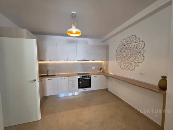 Vlore, shitet apartament , 81 m² 185.000 € 