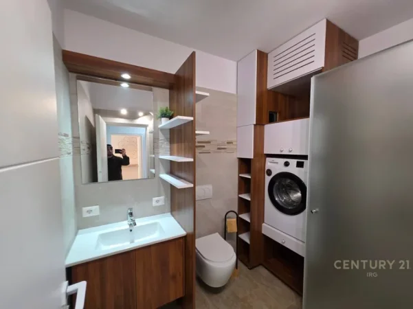 Vlore, shitet apartament , 81 m² 185.000 € 