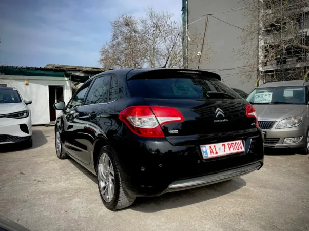 Tirane, shes makine Citroen C4 Nafte, e zeze automatik Klima 218.000 km 5.290 €