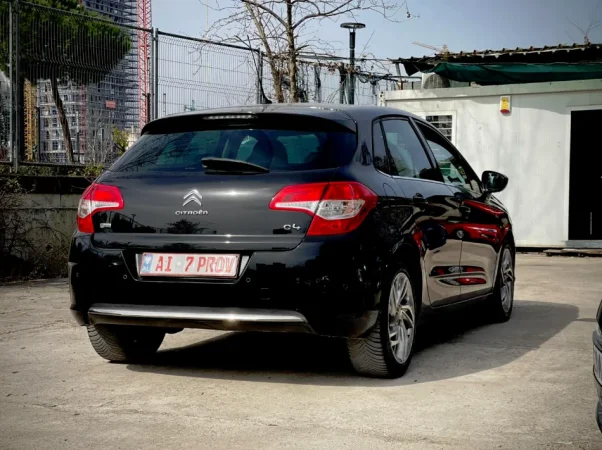 Tirane, shes makine Citroen C4 Nafte, e zeze automatik Klima 218.000 km 5.290 €