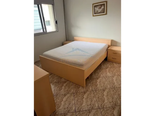 Tirane, jepet me qera apartament 2+1 Kati 2, 58 m² 400 € (Allias)