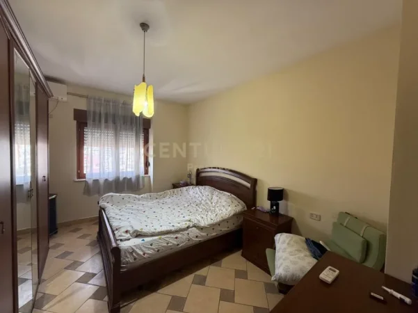 Tirane, shitet apartament 2+1+Aneks+Ballkon Kati 10, 110 m² 330.000 € (Qender)