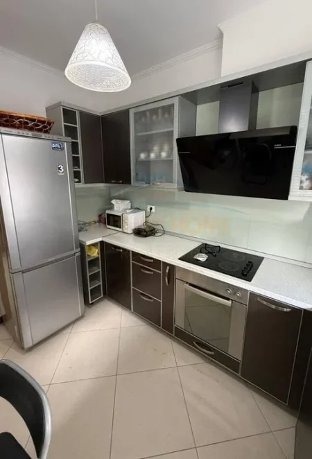 Qira, Apartament 2+1+2+Post Parkimi, Unaza e Re, Tiranë