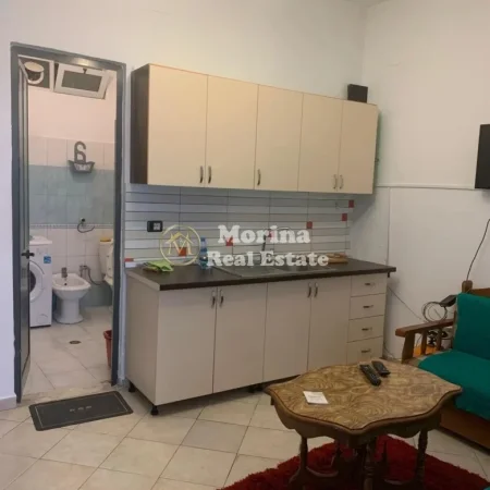 Tirane, jepet me qera shtepi 1+1 Kati 1, 65 m² 350 € (Shkoze)
