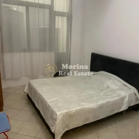 Tirane, jepet me qera shtepi 1+1 Kati 1, 65 m² 350 € (Shkoze)