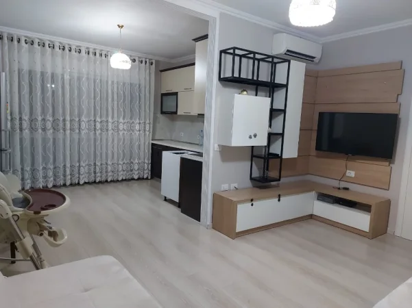 Tirane, shitet apartament 2+1+Ballkon Kati 4, 108 m² 195.000 € (Rruga 5 Maji – Pallatet Areela)