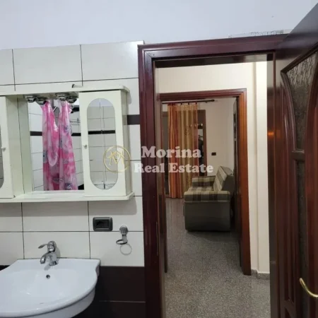 Tirane, jepet me qera apartament 2+1 Kati 2, 100 m² 450 € (Shkoze)