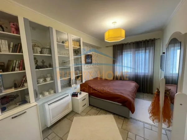 Disponojmë apartament 1+1 për shitje në Rezidencën "Kodra e Diellit 1" 146.000 €