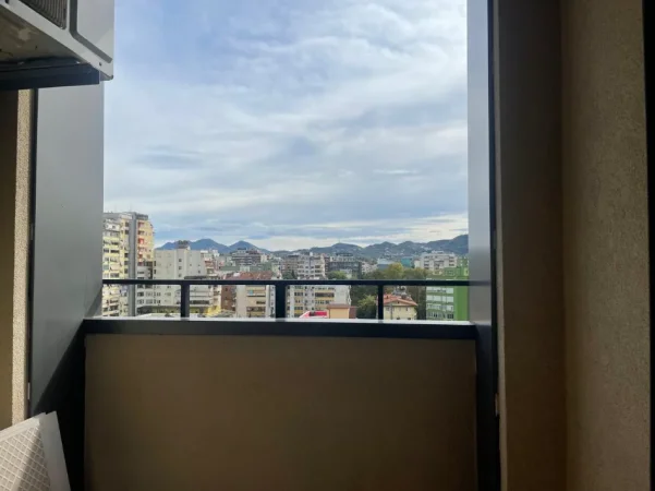 Tirane, jepet me qera zyre Kati 8, 60 m² 800 € (Myslym Shyri)