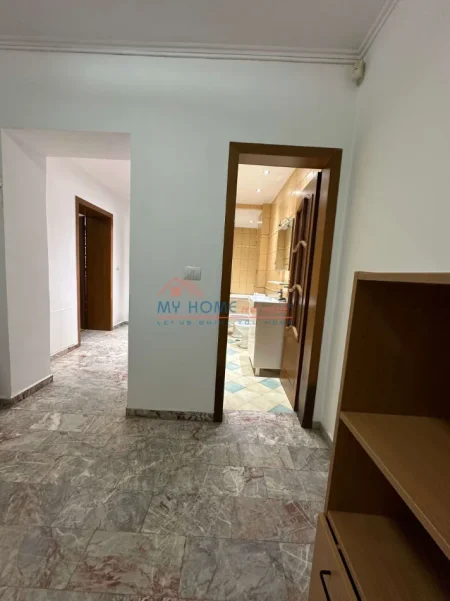 Tirane, jepet me qera zyre Kati 2, 106 m² 1.020 € (Sheshi Willson)