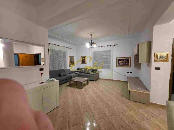 Tirane, jepet me qera apartament 2+1 Kati 1, 90 m² 450 € (RRUGA E ELBASANIT)