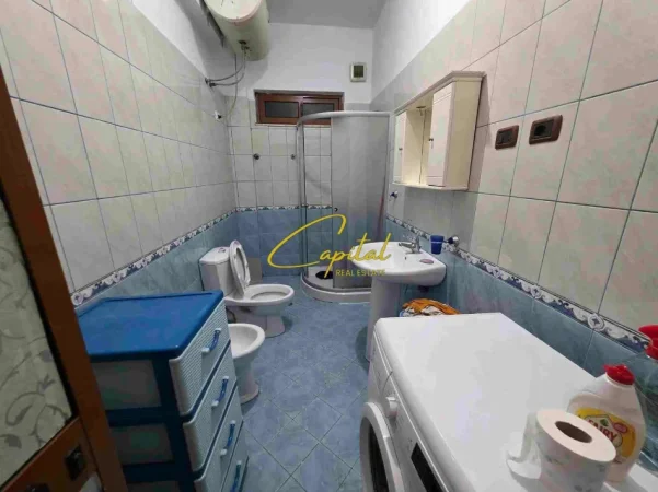 Tirane, jepet me qera apartament 2+1 Kati 1, 90 m² 450 € (RRUGA E ELBASANIT)