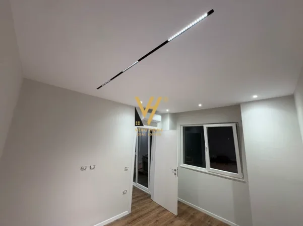 Tirane, jepet me qera apartament 1+1+Ballkon Kati 2, 61 m² 670 € (LAPRAKE)