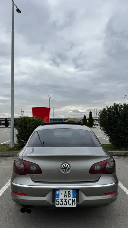 Tirane, shitet makine Passat CC 2010 Nafte, e argjendtë automatik Kondicioner 304.000 km