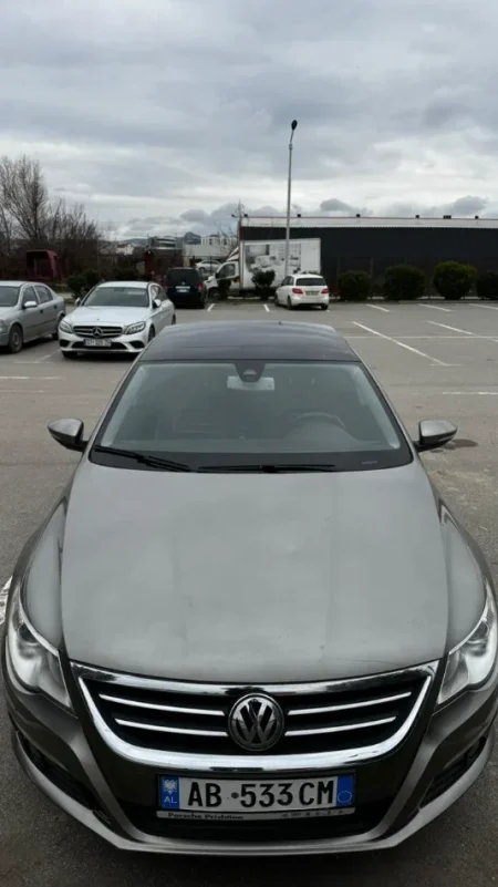 Tirane, shitet makine Passat CC 2010 Nafte, e argjendtë automatik Kondicioner 304.000 km