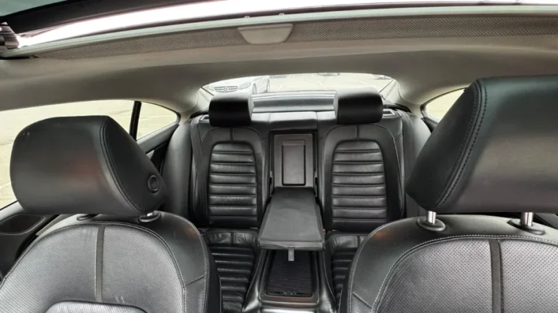 Tirane, shitet makine Passat CC 2010 Nafte, e argjendtë automatik Kondicioner 304.000 km