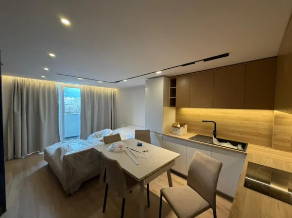 Tirane, jepet me qera apartament duplex Dublex Kati 1, 55 m² 700 € (Golden Park 3)