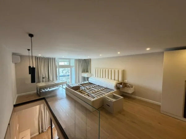 Tirane, jepet me qera apartament duplex Dublex Kati 1, 55 m² 700 € (Golden Park 3)