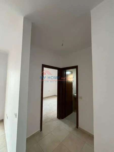 Tirane, jepet me qera apartament 2+1+Ballkon Kati 6, 96 m² 570 € (Fusha e Aviacionit)