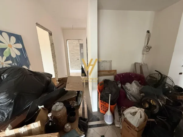 Tirane, jepet me qera zyre Kati 3, 250 m² 2.600 € (KOMPLEKSI DELIJORGJI)