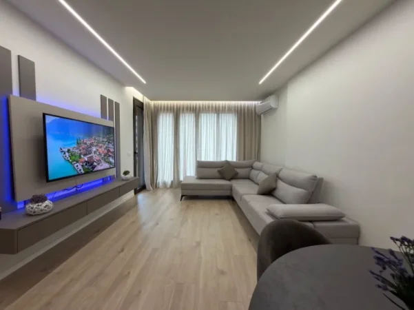 Tirane, jepet me qera apartament 1+1 Kati 3, 75 m² 1.200 € (RRUGA E BARRIKADAVE)