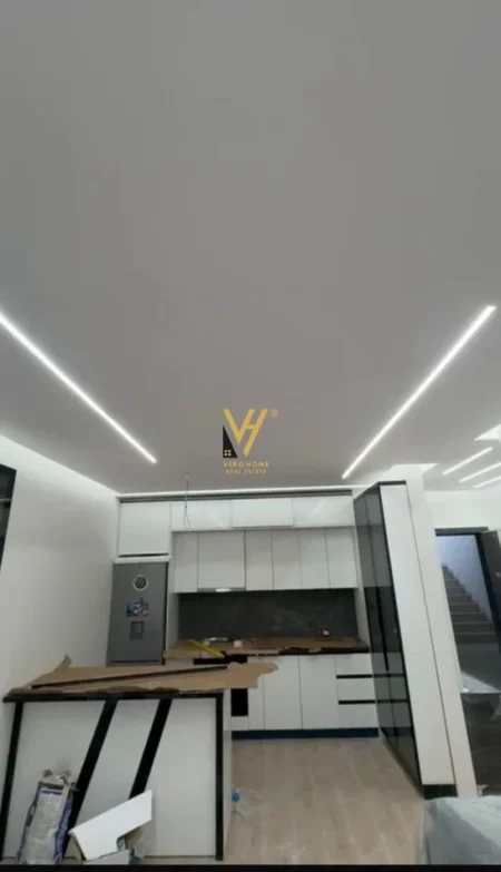 Tirane, jepet me qera apartament 1+1+Ballkon Kati 4, 65 m² 570 € (INSTITUT)