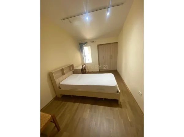 Tirane, jepet me qera apartament Kati 3, 110 m² 600 € 