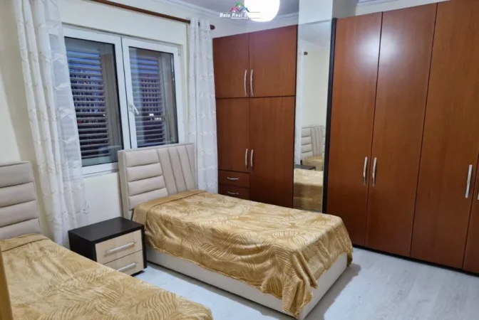 Tirane, shitet apartament 3+1 Kati 4, 127 m² 219.000 € (Rruga Xhanfize Keko)
