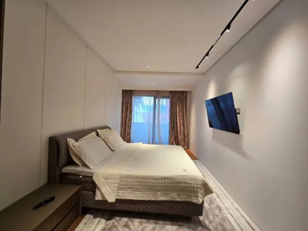 Tirane, shitet apartament 2+1+Ballkon , 213 m² (Rezidenca Lion Park)