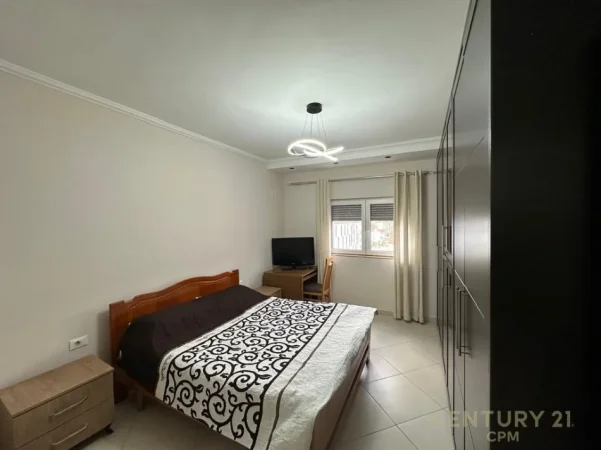 Tirane, jepet me qera apartament 2+1 Kati 6, 101 m² 700 € (astir)